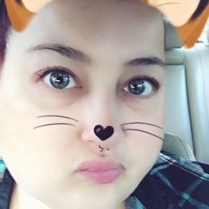 Meet your Posher, April